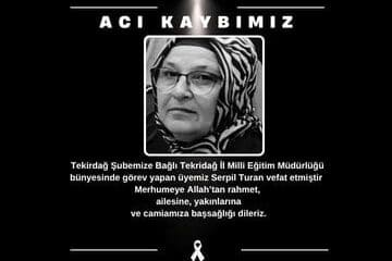 Siyah Beyaz Işıklı Geliyoruz Instagram Gönderisi (360 x 250 piksel)