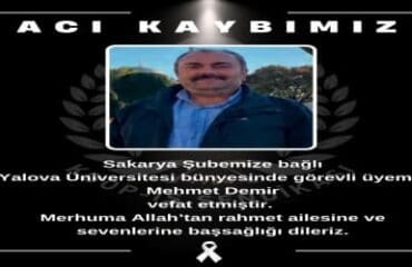 Siyah Beyaz Işıklı Geliyoruz Instagram Gönderisi