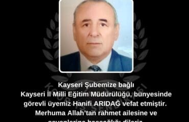 Siyah Beyaz Işıklı Geliyoruz Instagram Gönderisi
